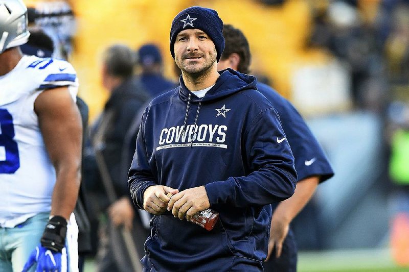 Dallas Cowboys quarterback Tony Romo watches warm ups before an NFL football game against the Pittsburgh Steelers in Pittsburgh, Sunday, Nov. 13, 2016.