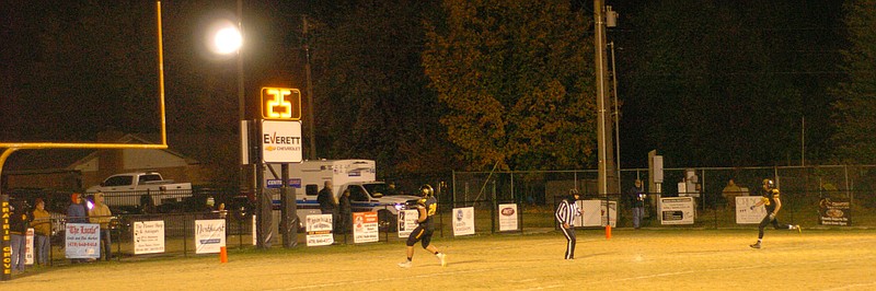 MARK HUMPHREY ENTERPRISE-LEADER What&#8217;s wrong with this picture? No defenders are in the frame as Prairie Grove&#8217;s Dustin Burton crosses the goal line after receiving a touchdown pass from quarterback Zeke Laird during the Tigers&#8217; 61-13 victory over Central Arkansas Christian in a Nov. 18 playoff game.