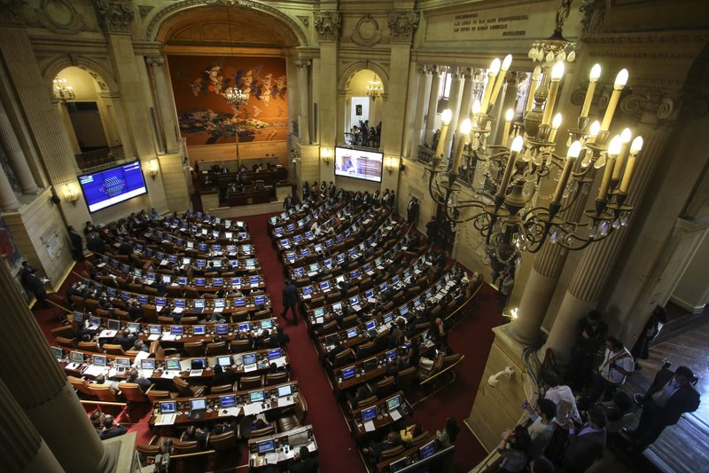 Lawmakers debate in Congress in Bogota, Colombia, Wednesday, Nov. 30, 2016. 