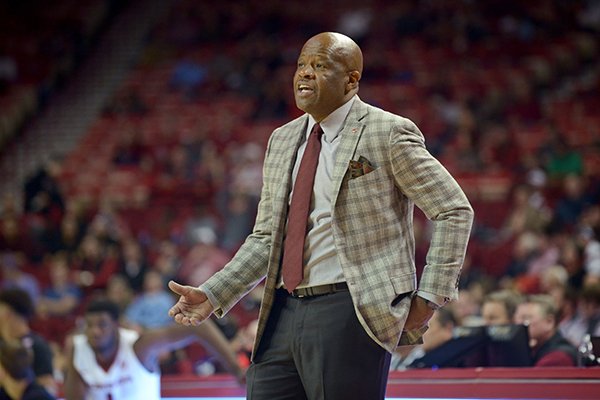 Mike Anderson, Arkansas head coach, leads the team against Stephen F. Austin on Thursday Dec. 1, 2016 during the game in Bud Walton Arena in Fayetteville.