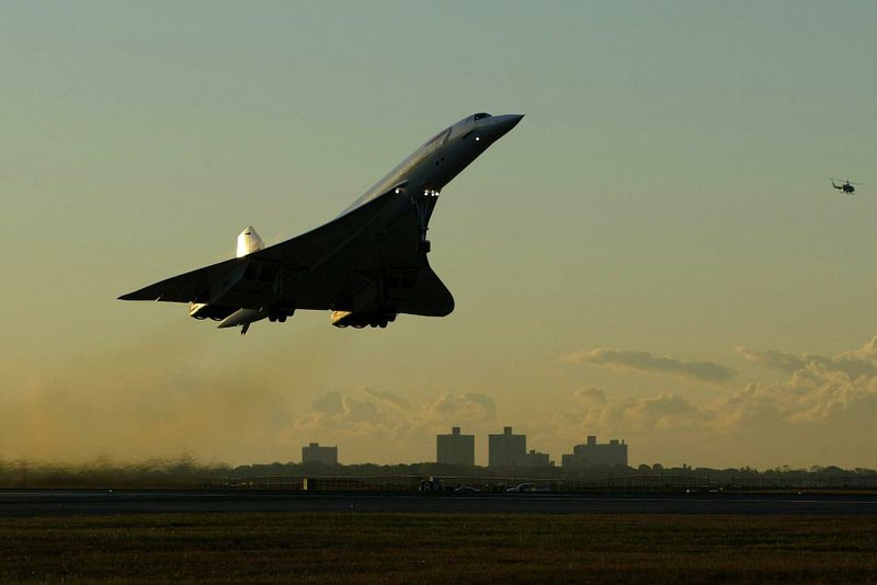 The Concorde takes off at John F. Kennedy International Airport in New York on its last flight on Oct. 24, 2003.