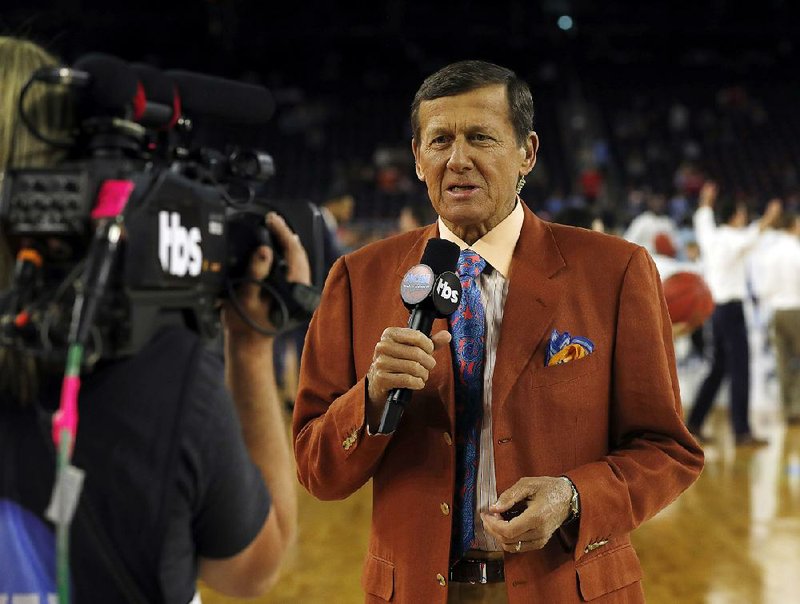 Former TNT sideline reporter Craig Sager, who had acute myeloid leukemia, died Thursday, prompting San
Antonio Spurs Coach Gregg Popovich to offer a pregame tribute to his longtime friend.