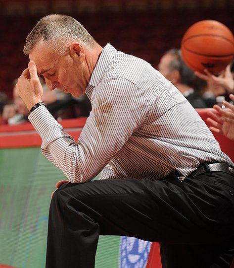 NWA Democrat-Gazette/Andy Shupe LONG DAY: Arkansas women's basketball coach Jimmy Dykes reacts to a turnover during the Razorbacks' 70-60 home loss Wednesday to Oral Roberts. The Razorbacks are 10-2 with one game left before the Southeastern Conference opener Jan. 1 at Ole Miss.