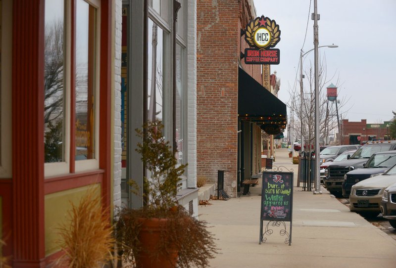 NWA Democrat-Gazette/BEN GOFF &#8226; @NWABENGOFF A view of businesses on South 1st Street in downtown Rogers.