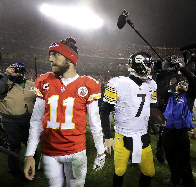 Kansas City Chiefs quarterback Alex Smith (11) attempted 34 passes, but was held to 172 yards with 1 touchdown and 1 interception Sunday in the Chiefs’ 18-16 loss to Pittsburgh.