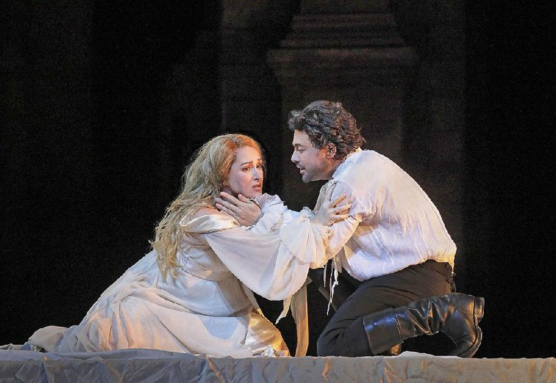 Diana Derma and Vittorio Grigolo sing the title roles of Charles Gounod’s Romeo et Juliette at the Metropolitan Opera.
