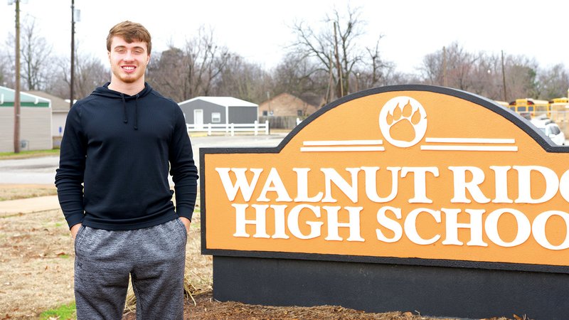 Senior Luke Harper paced the Walnut Ridge Bobcats to a 7-4 finish in 2016. The senior finished with 119 tackles, four sacks and two interceptions at linebacker and recorded 1,652 yards and 25 touchdowns at running back. Harper was named the 2016 Three Rivers Edition Defensive Player of the Year.