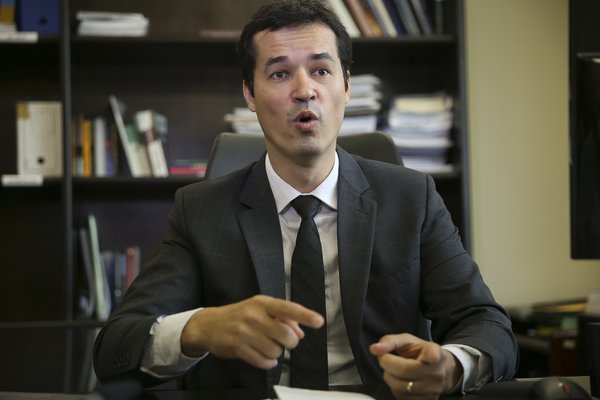 Brazil's 'Car Wash' prosecutor says corruption probe to grow