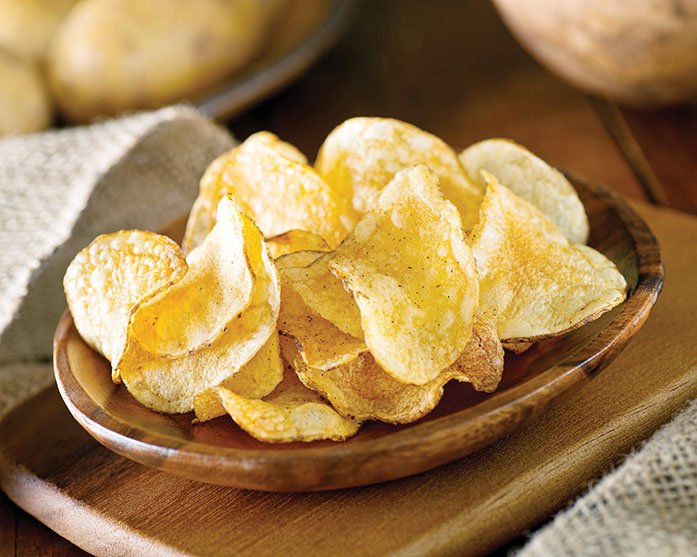 Once the chips have cooled off, arrange them in a shallow bowl for each guest.