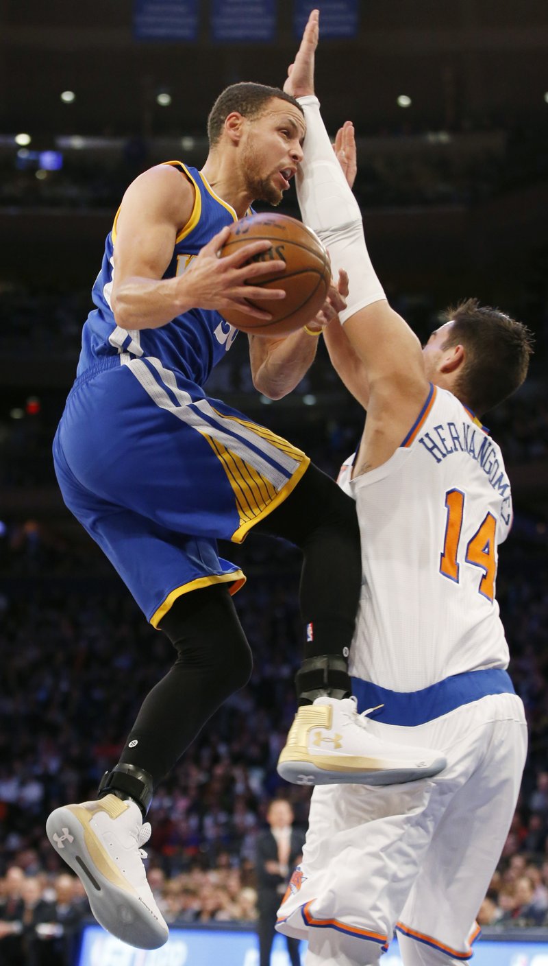 Curry Ends Slump With 31, Warriors Beat Knicks 112-105 | Hot Springs ...