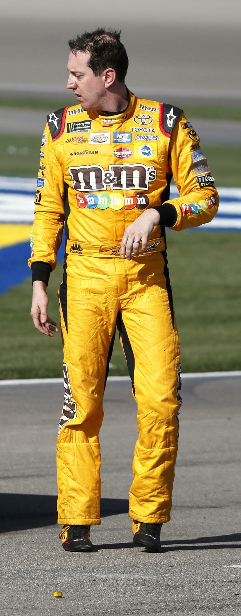 Shortly after walking away from his wrecked car on pit road, Kyle Busch and Joey Logano, along with some
crew members, became embroiled in a brawl.