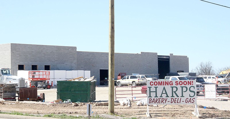 LYNN KUTTER ENTERPRISE-LEADER A new Harps store is under construction on Pridemore Drive in Lincoln.