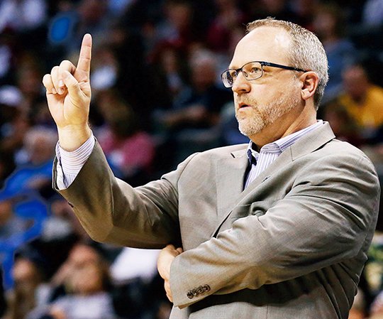 Arkansas hires Neighbors away from Washington