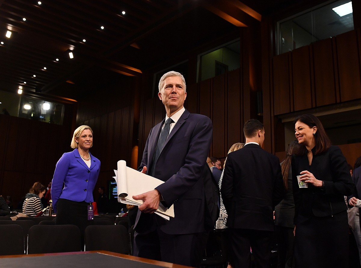 Senate GOP 'goes nuclear,' clearing way for Trump's Supreme Court pick ...