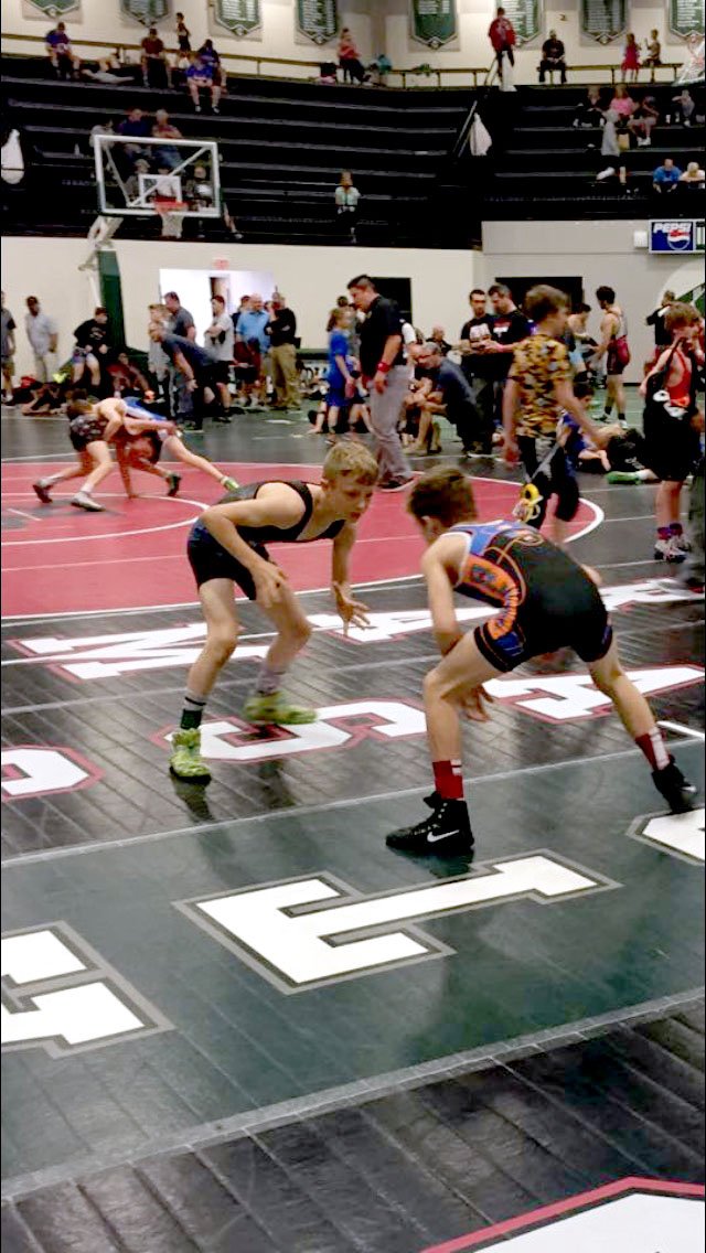 Levi Smith looking to set up a takedown