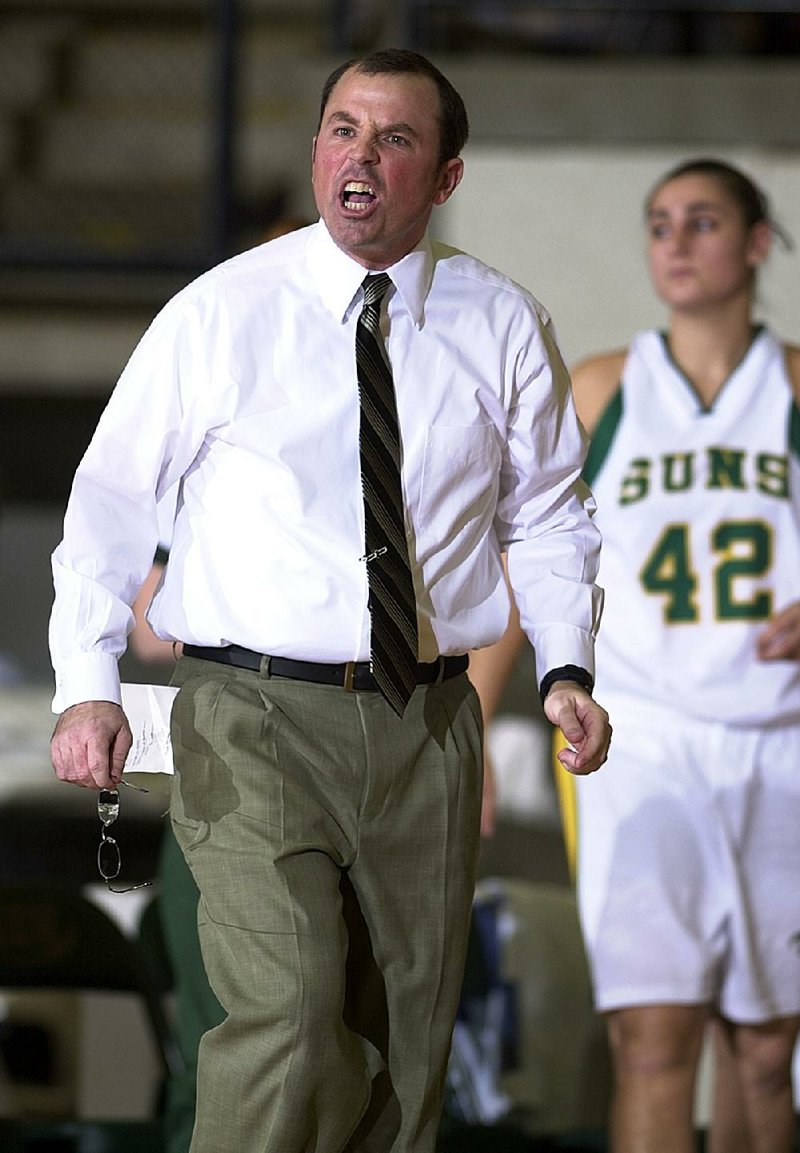 University of Washington women’s basketball assistant Todd Schaefer is shown in this 2007 file photo.