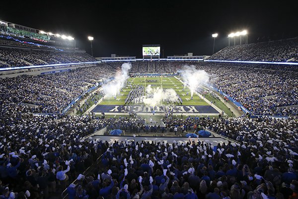 Kentucky fans fill Commonwealth Stadium before an NCAA college football game against Georgia Saturday, Nov. 5, 2016, in Lexington, Ky. Georgia won 27-24. (AP Photo/David Stephenson)
