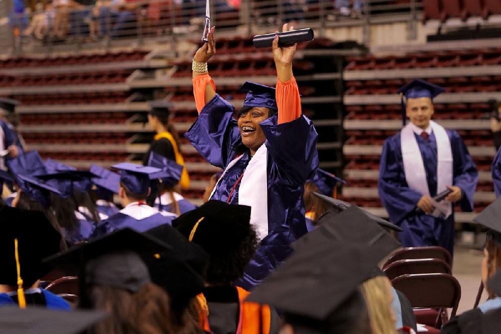 Thousands graduate across state