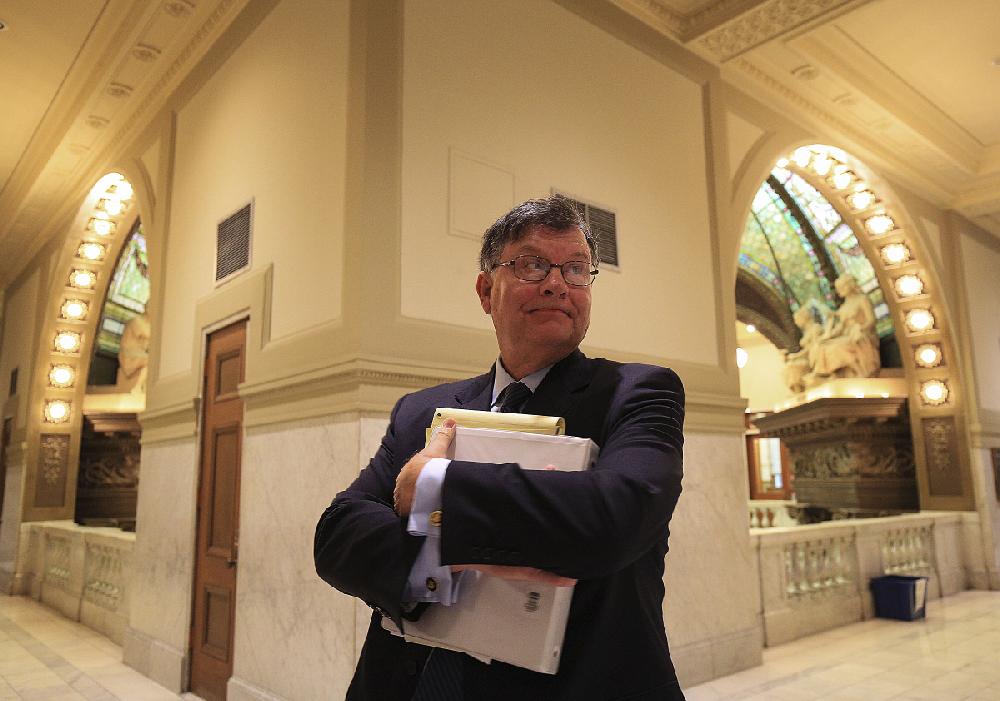 Little Rock city attorney objects to proposed settlement with Bradley Blackshire's estate, argues board must OK payout, training demands - Vimarsana News