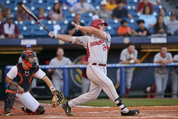 WholeHogSports - Georgia sweeps Arkansas with back-to-back homers in 9th