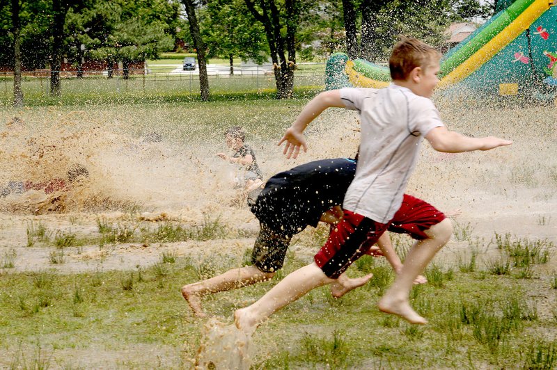 LYNN KUTTER ENTERPRISE-LEADER Running and sliding in the mud is fun but Lincoln Middle School students also used it as training for a Spartan obstacle course race. Students will meet all sorts of challenges in their race on Friday at the AT&amp;T Stadium in Dallas.