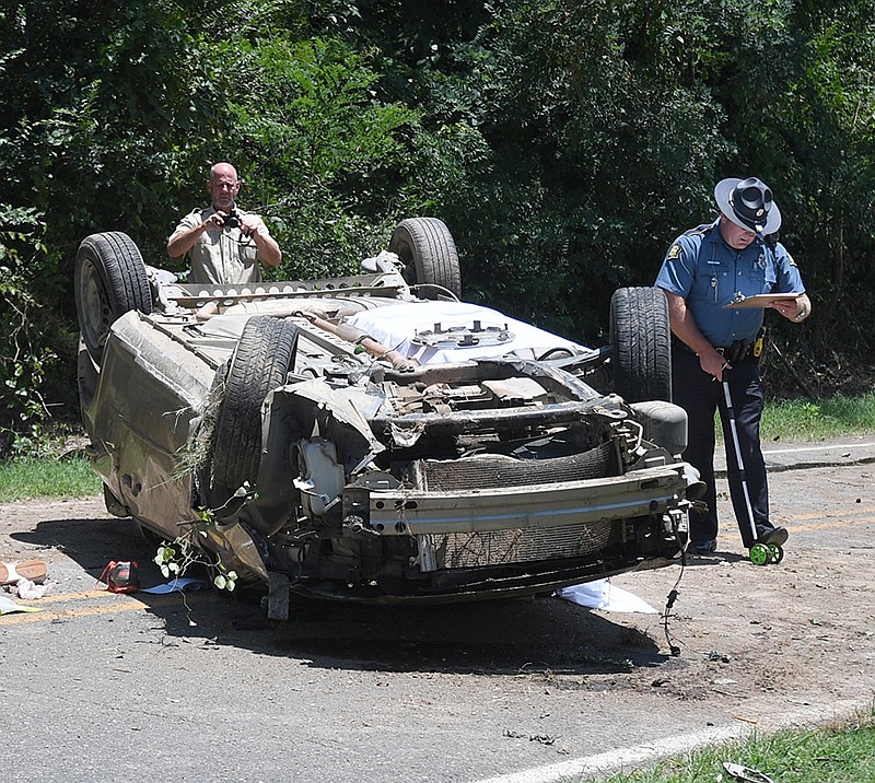 Pursuit ends in fatal wreck | Hot Springs Sentinel Record