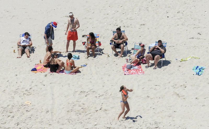 New Jersey Gov Chris Christie Blistered Over His Day At Beach He Closed To Public