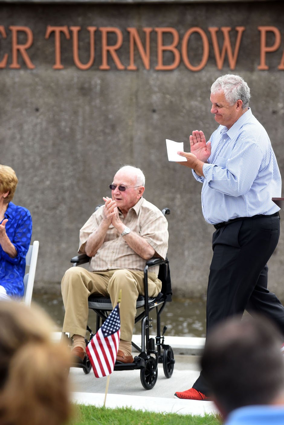 VIDEO Springdale celebrates July Fourth with new park, veterans