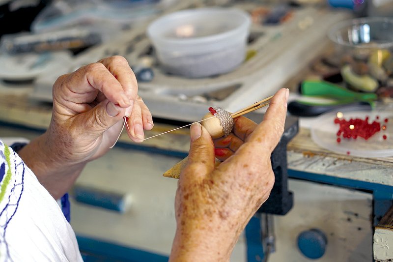 ADULT WORKSHOP — Weaving with Glass with Eleanor Lux, 1-5 p.m. Sunday, Crystal Bridges Museum of American Art in Bentonville. $55. 657-2335.