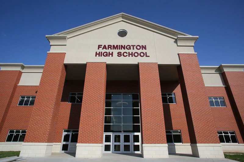 The entrance to the Farmington High School in Farmington. (NWA Democrat-Gazette File Photo/DAVID GOTTSCHALK)