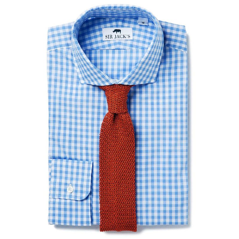 Photo showing a dress shirt with tie
