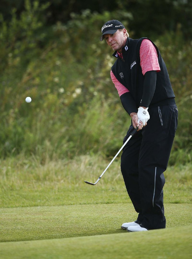 Steve Stricker made the cut for the 25th consecutive time in a major championship when he shot a 142 in the first two rounds of the British Open.