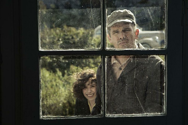 Maud (Sally Hawkins) and Everett Lewis (Ethan Hawke) are an unlikely couple in Aisling Walsh’s Maudie, a pretti ed  lm biography of the Canadian folk artist.