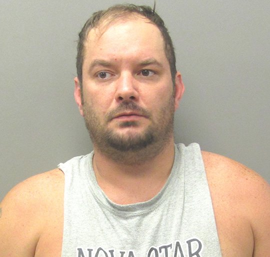 Man arrested after allegedly assaulting female family members Hot