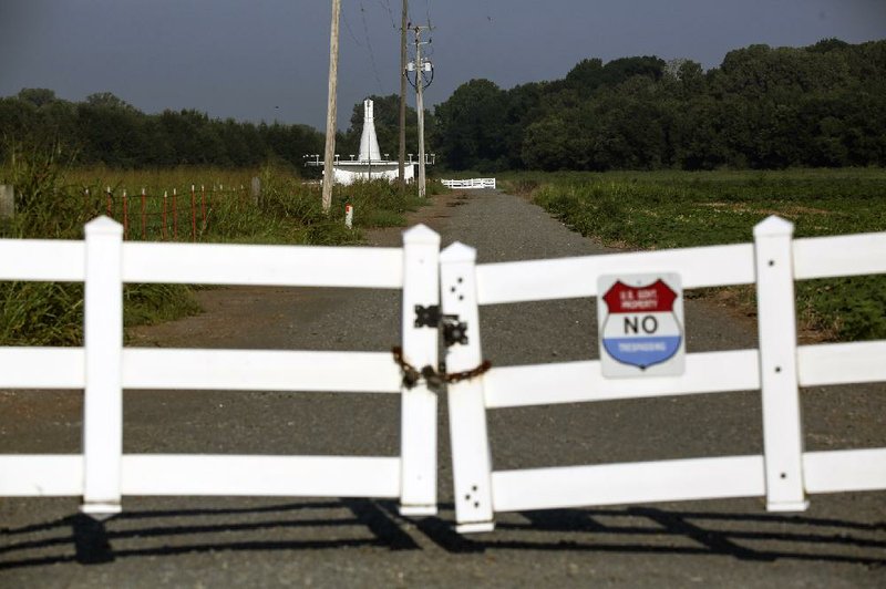 An FAA radio navigation structure is in a field — near Bill and Hillary Clinton National Airport/Adams Field — that the Little Rock Port Authority would like to use in an expansion. 