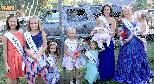 Photo by Steve Huckriede
Pictured are winners of the nine pageants held on Gravette Day. Contests were held from 3 p.m. to 6 p.m. in the afternoon on the stage in Kindley Park. Torrie Dixon, 18, of Gravette, was crowned Miss Gravette 2016 and Cori Beth Overstreet, 16, of Gravette was chosen Miss Teen Gravette 2016. Winners of all other divisions are listed in the accompanying article.