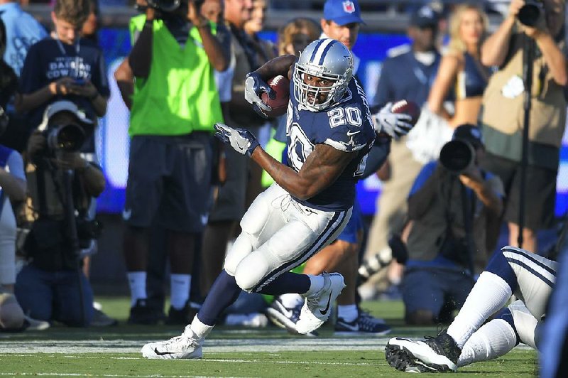 Dallas Cowboys running back Darren McFadden (Pulaski Oak Grove, Arkansas Razorbacks) rushed for 28 yards on six carries Saturday against the Los Angeles Rams.