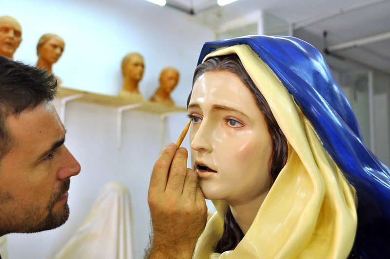 Photo submitted Artist Angel Pantoja of Spain carves realistic statues from cedar wood. Several of his statues are being installed in St. Mary Catholic Church in Siloam Springs and will be unveiled during a special Mass celebrating the parish&#8217; 33rd anniversary and the Assumption of Mary at 6:30 p.m. on Tuesday. The exact statues installed in Siloam Springs will be a surprise for parishioners.