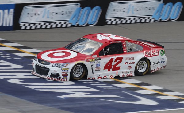 Larson snatches another win at Michigan on final restart