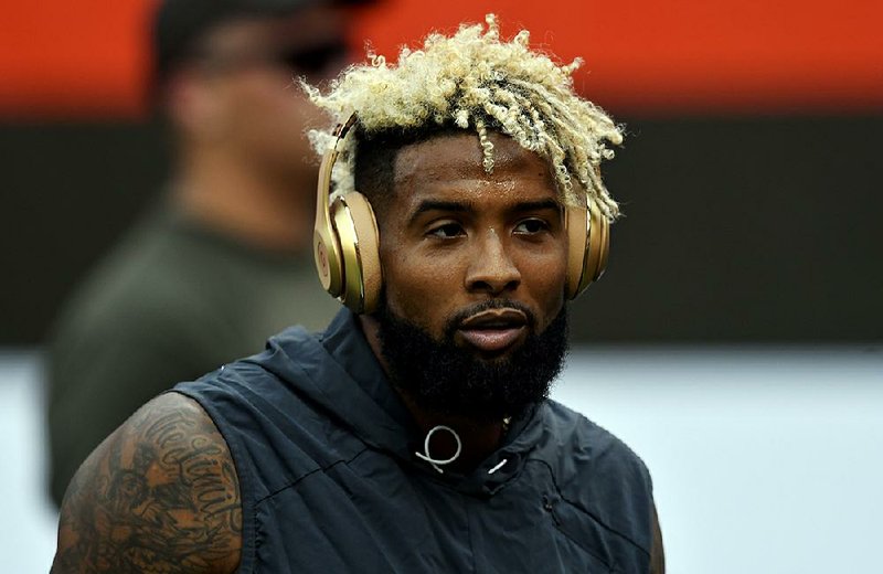New York Giants wide receiver Odell Beckham warms up before an NFL football game between the New York Giants and the Cleveland Browns, Monday, Aug. 21, 2017, in Cleveland. 