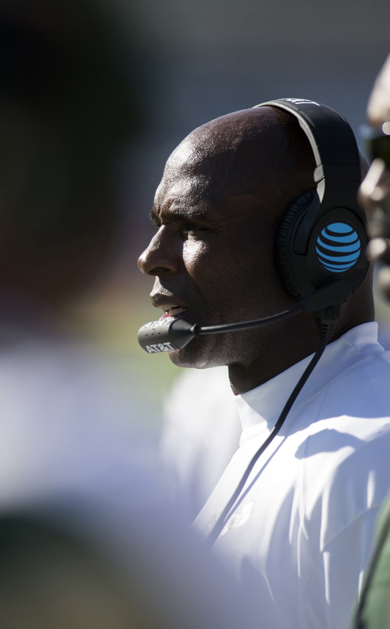 South Florida’s Charlie Strong (Central Arkansas, Batesville) won his debut as South Florida head coach as the Bulls came back from an early deficit to beat San Jose State 42-22 on Saturday in San Jose, Calif. 
