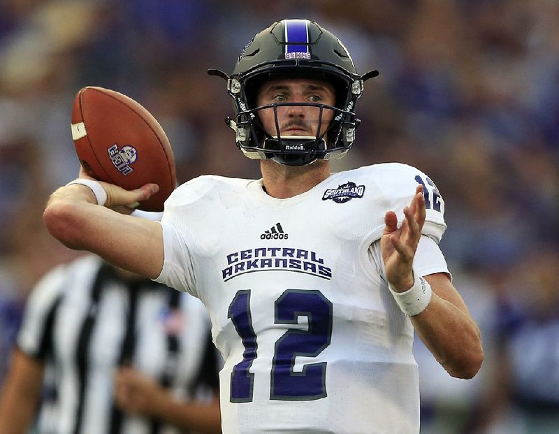 Senior quarterback Hayden Hildebrand, who threw for 198 yards and a touchdown in last week’s loss to Kansas State, leads the Central Arkansas Bears in another road matchup today against fellow FCS opponent Murray State.