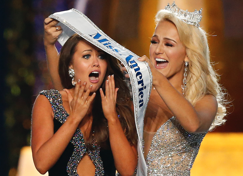 Miss North Dakota Cara Mund reacts after being named Miss America during Miss America 2018 pageant, Sunday, Sept. 10, 2017, in Atlantic City, N.J. (AP Photo/Noah K. Murray)