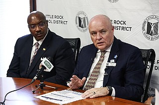 Little Rock School District chief sees an intact Central High zone ...