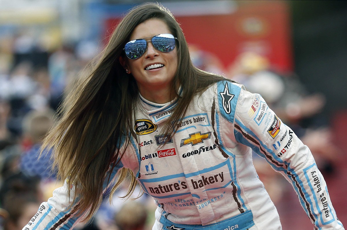 Patrick Racing Mis Patrick loses NASCAR ride in '18 | Hot Springs Sentinel Record