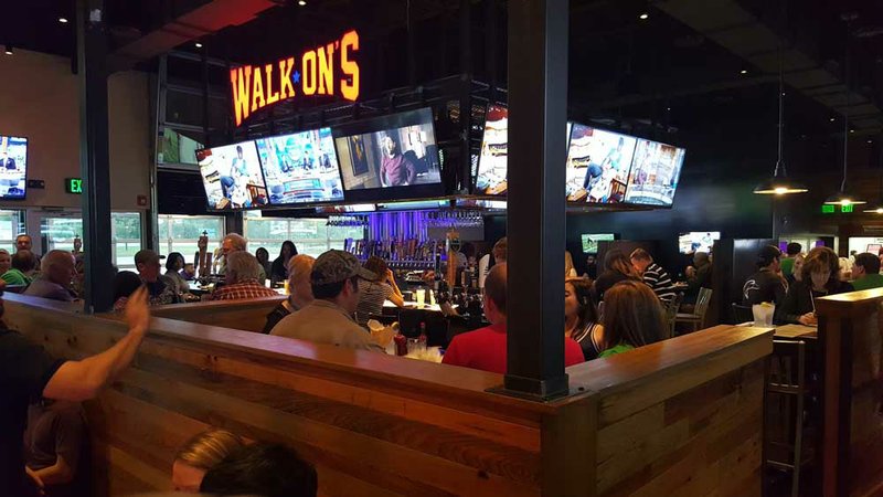 This photo shows a typical Walk-On’s Bistreaux & Bar location. 