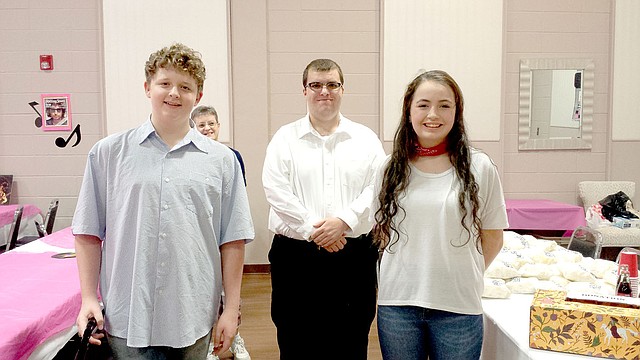 Photo submitted Thank you to the Teen Advisory Board for lending a helping hand at the Friends of the Library Sock Hop.