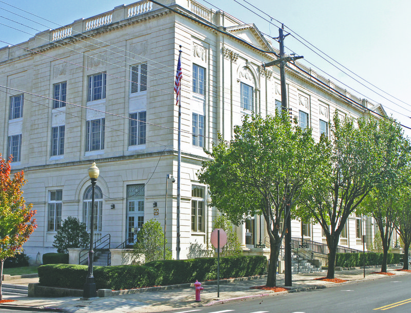 Upgrades coming: The Federal Building in El Dorado at the corner of East Main Street and South Jackson Avenue.
