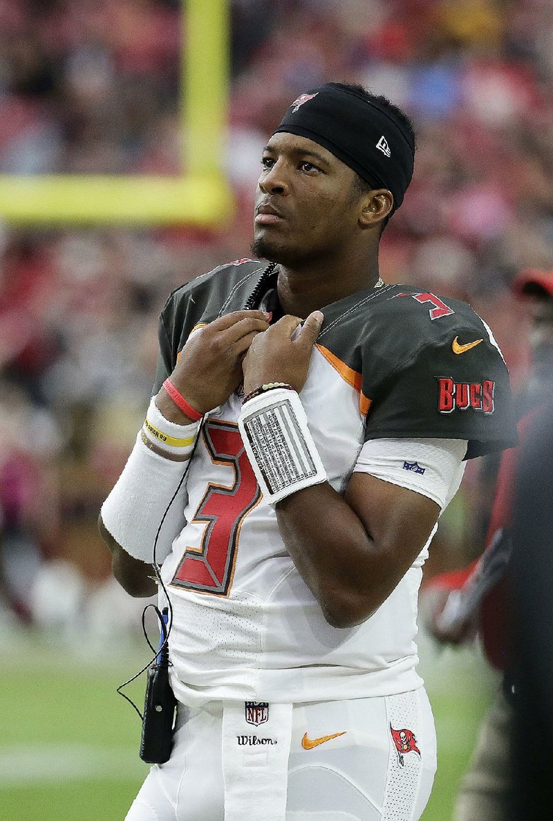 Tampa Bay quarterback Jameis  Winston suffered a right shoulder  injury in the Buccaneers’ 38-33 loss to the Arizona Cardinals on Sunday.