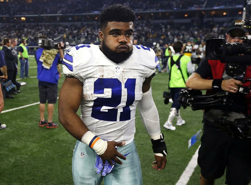 Dallas Cowboys running back Ezekiel Elliott will play Sunday against the San Francisco 49ers after a New York federal judge issued a temporary restraining order blocking the NFL’s six-game suspension handed out in August.